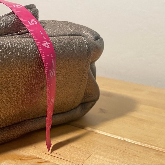 Elliott Lucca 'Estella' Gold-tone Leather Large Tote bag - Picture 13 of 16